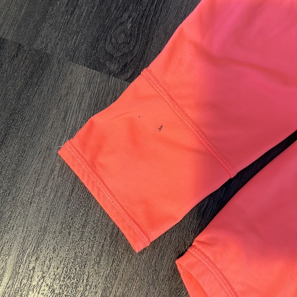 Women’s Xersion Running Pullover - Picture 3 of 4